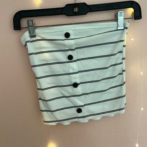 Black and white striped tube top with 4 buttons, short